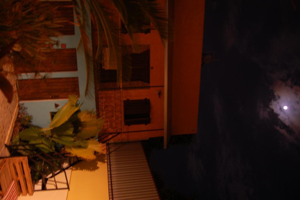 La Choza Guesthouse Santo Domingo Exterior photo